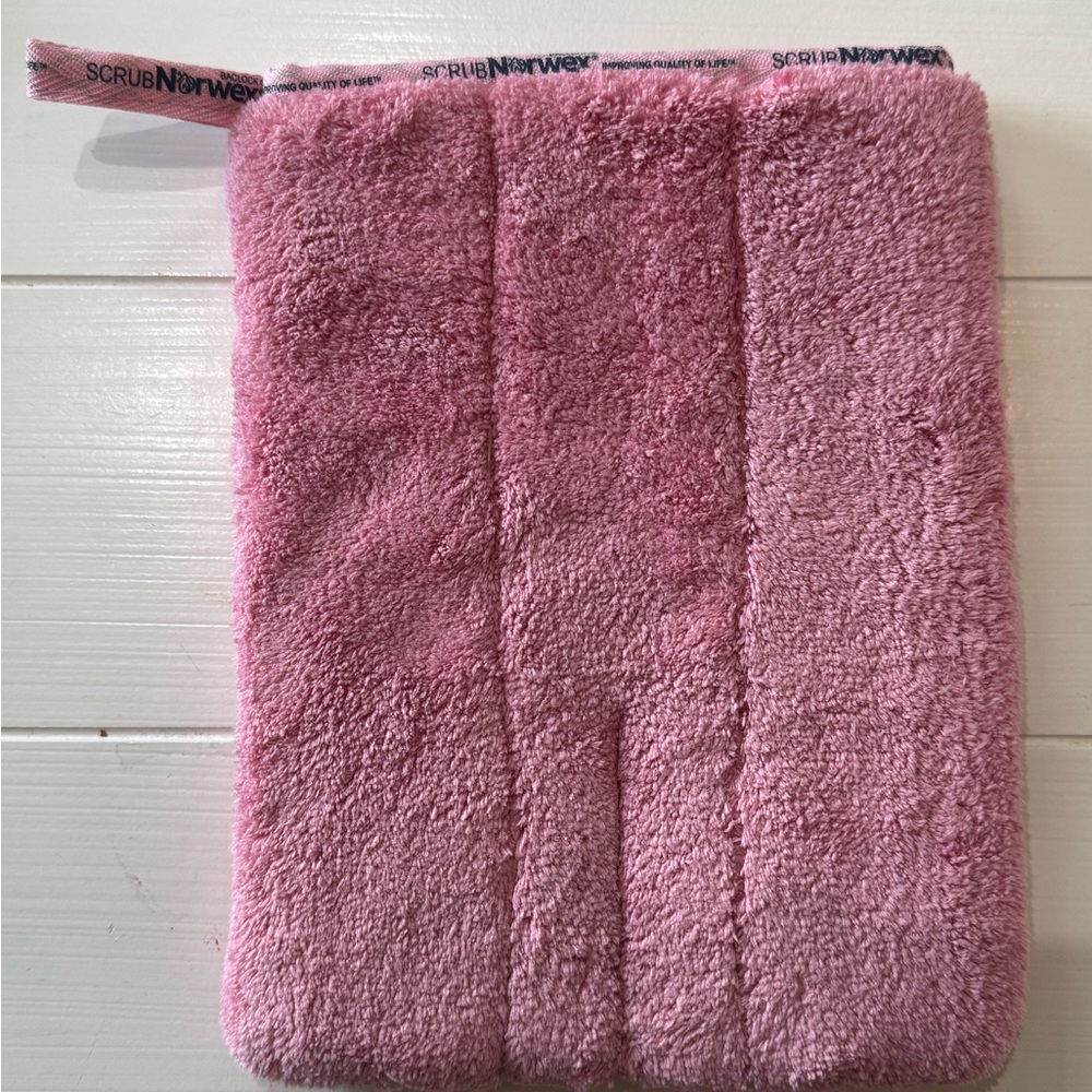 Norwex Pink Scrub Mitt